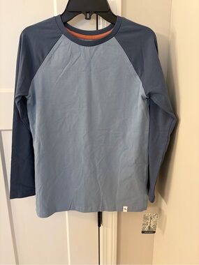 Tommy Bahama Two-Tone Long Sleeve Raglan Shirt - Light Blue & Navy